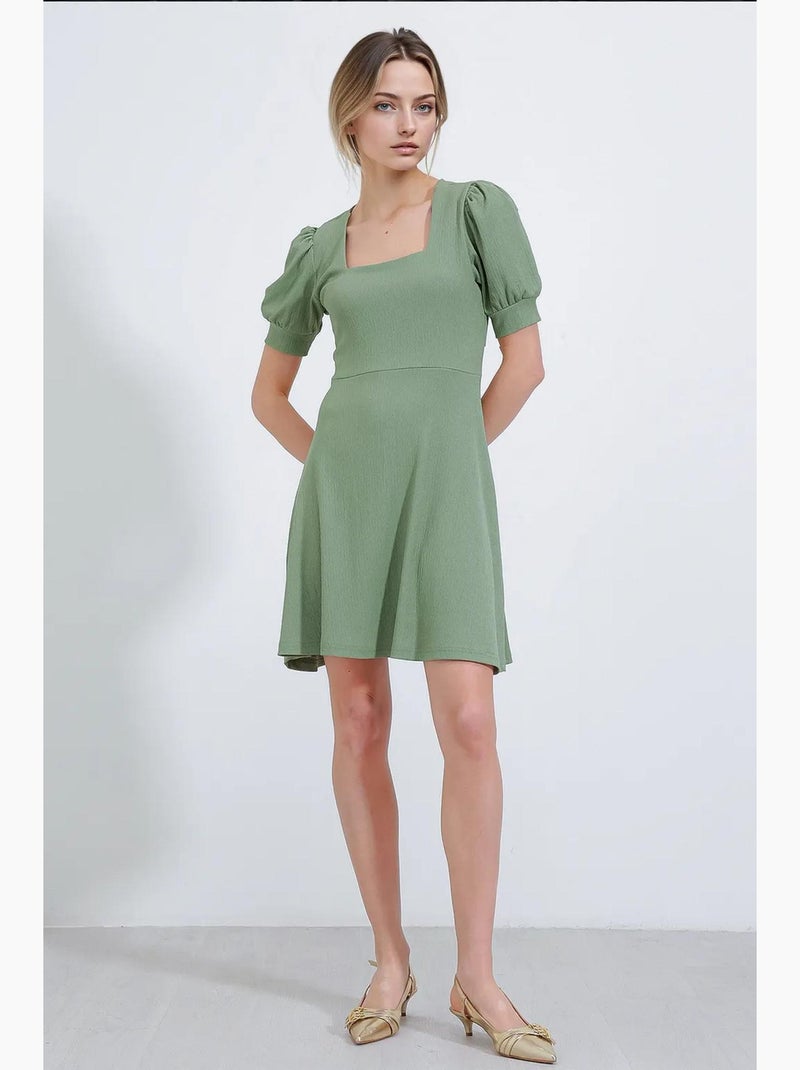 Vestido corto de punto con escote cuadrado en palisandro de bdart Verde pastel - Kiabi
