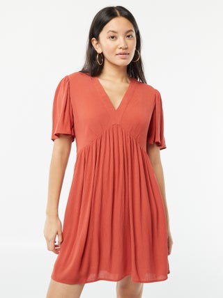 Vestido corto de punto de crepé