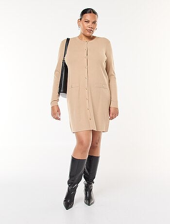 Vestido corto de punto fino con cuello en pico y botones dorados