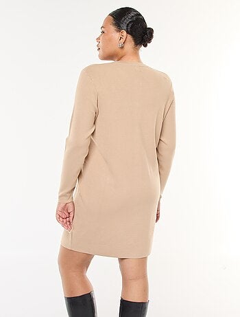 Vestido corto de punto fino con cuello en pico y botones dorados