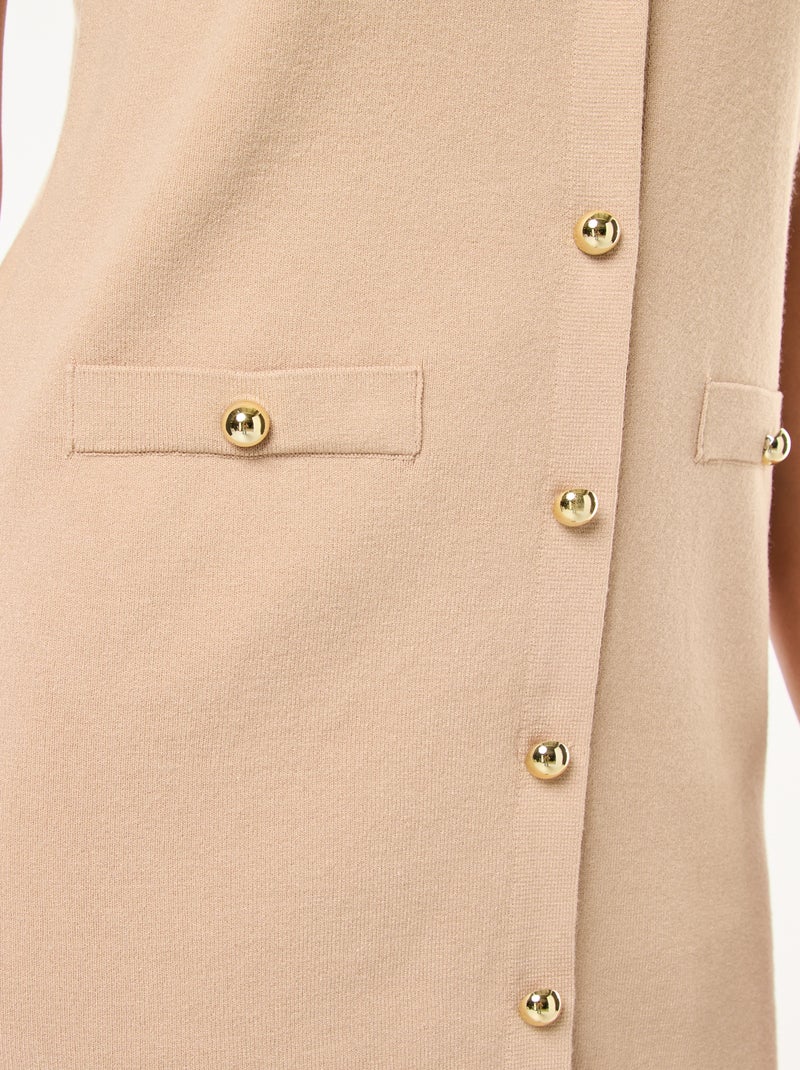 Vestido corto de punto grueso abotonado Beige - Kiabi