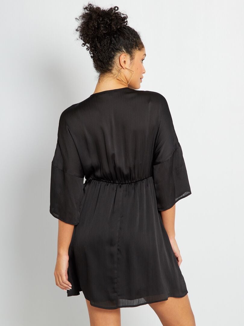 Vestido raso negro discount corto