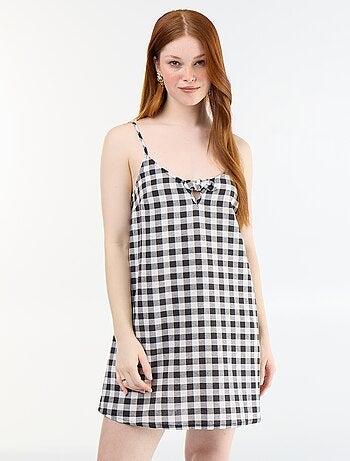 Vestido corto de tirantes finos ajustables