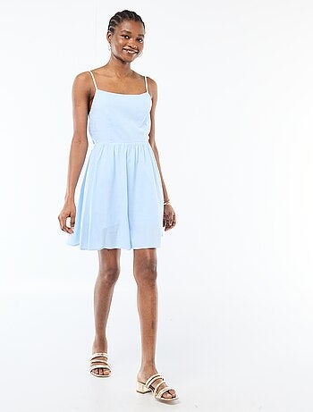 Vestido corto de tirantes finos