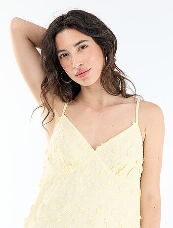 Vestido corto de tirantes finos con bordados all-over