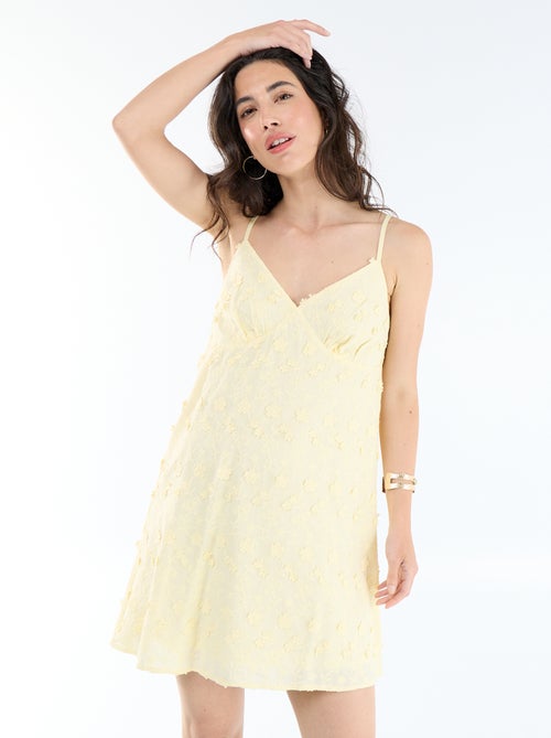 Vestido corto de tirantes finos con bordados all-over - Kiabi
