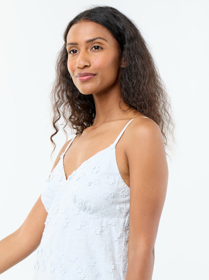 Vestido corto de tirantes finos con bordados all-over Azul - Kiabi