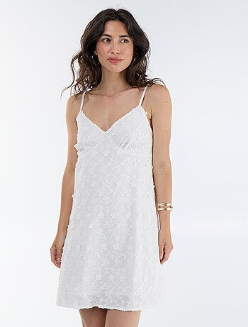 Vestido corto de tirantes finos con bordados all-over