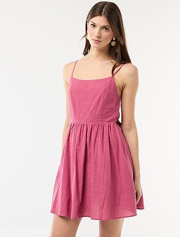 Vestido corto de tirantes finos