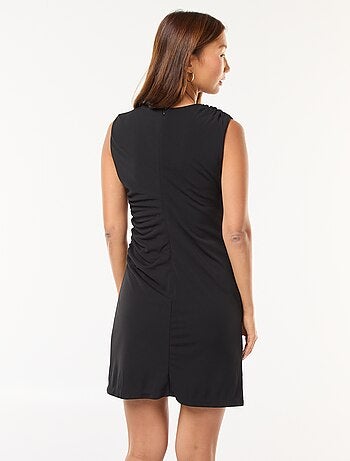 Vestido corto drapeado en el lateral