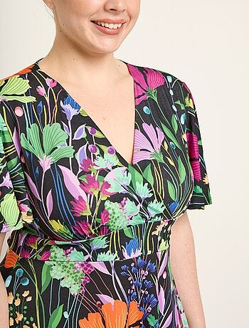 Vestido corto fluido con mangas de mariposa y estampado floral. - Afibel