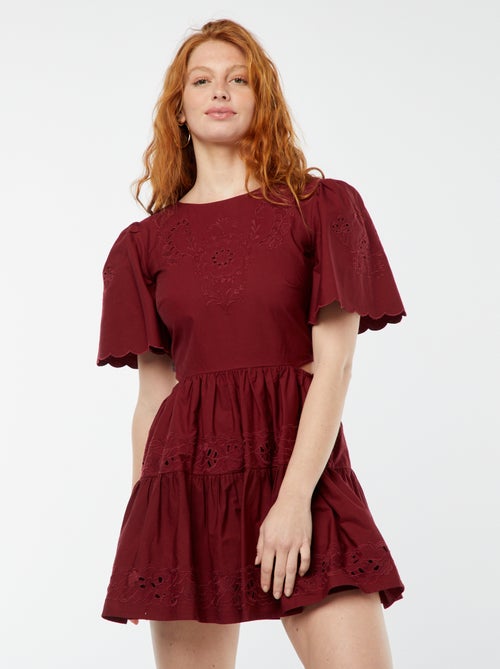 Vestido corto liso con bordado inglés - Kiabi