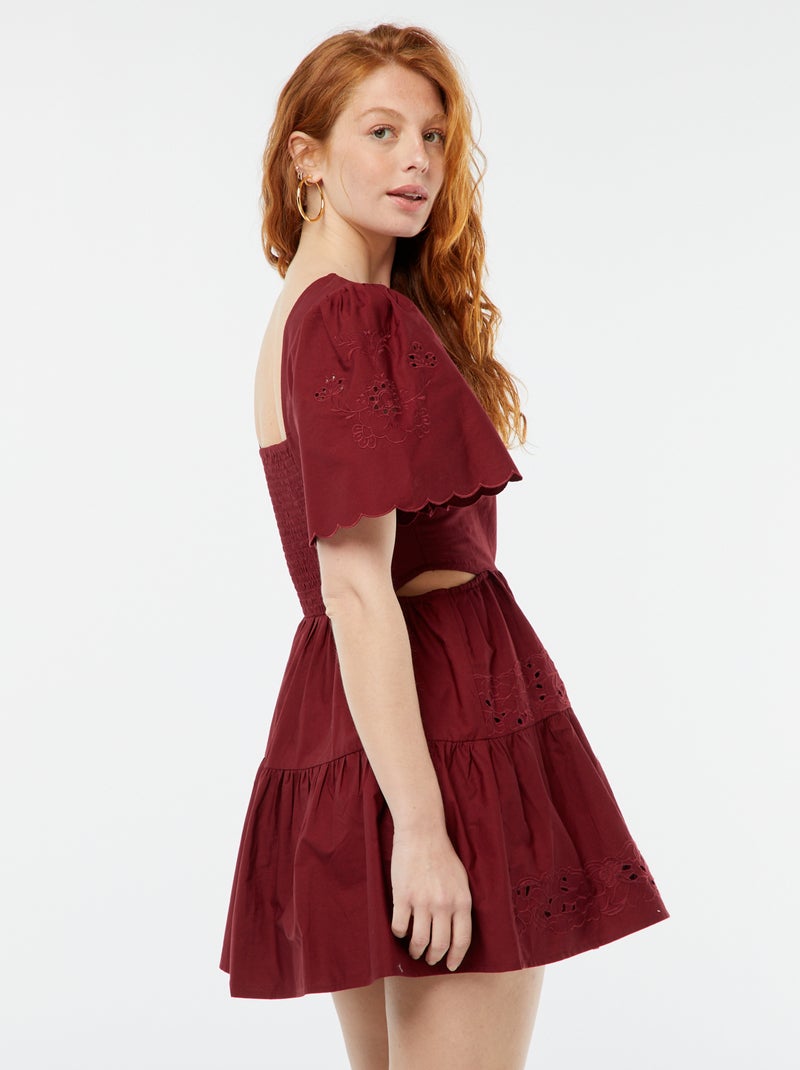 Vestido corto liso con bordado inglés ROJO - Kiabi