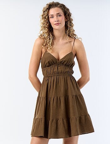 Vestido corto liso con tirantes finos