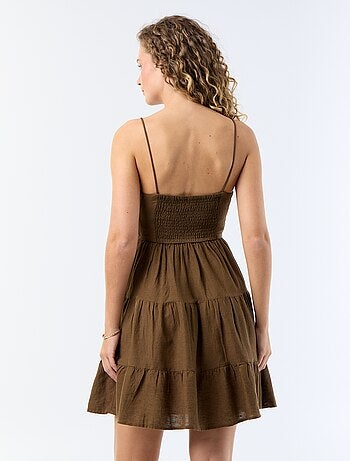 Vestido corto liso con tirantes finos
