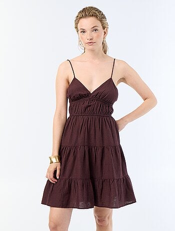 Vestido corto liso con tirantes finos