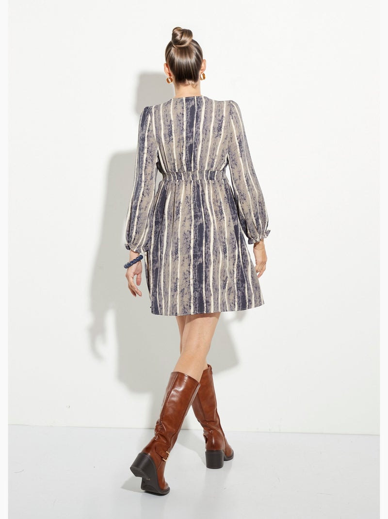 Vestido corto plisado de cintura alta con escote en V - AFIBEL Gris crudo - Kiabi