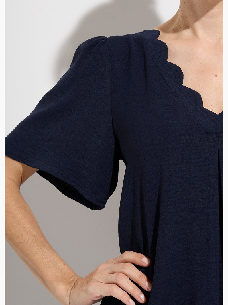 Vestido corto recto con escote en V festoneado - Afibel Azul marino - Kiabi