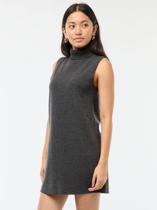 Vestido corto sin mangas con cuello alto - Kiabi