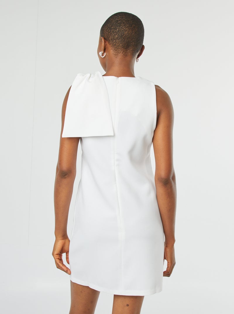 Vestido corto sin mangas con lazo BLANCO - Kiabi