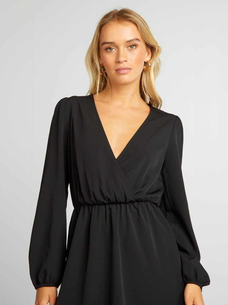 Vestido cruzado con estampado negro - Kiabi