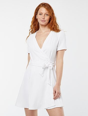 Vestido cruzado corte recto con cuello cruzado