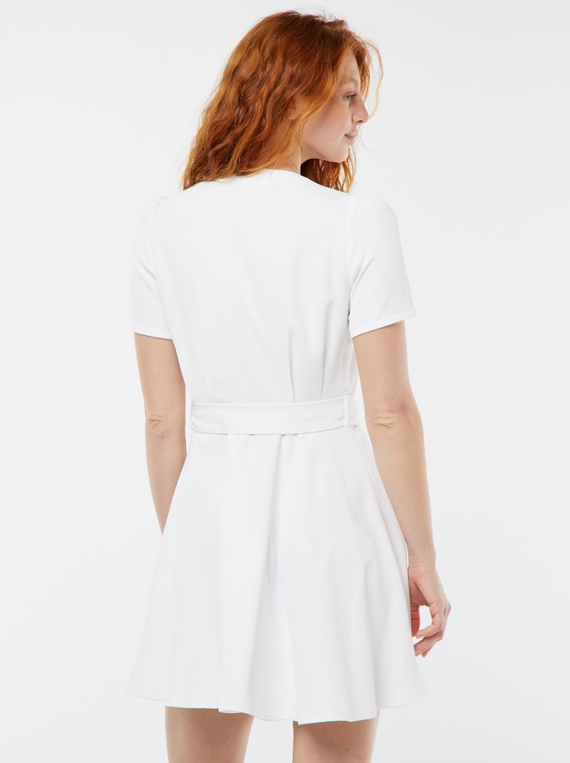 Vestido cruzado corte recto con cuello cruzado Blanco - Kiabi