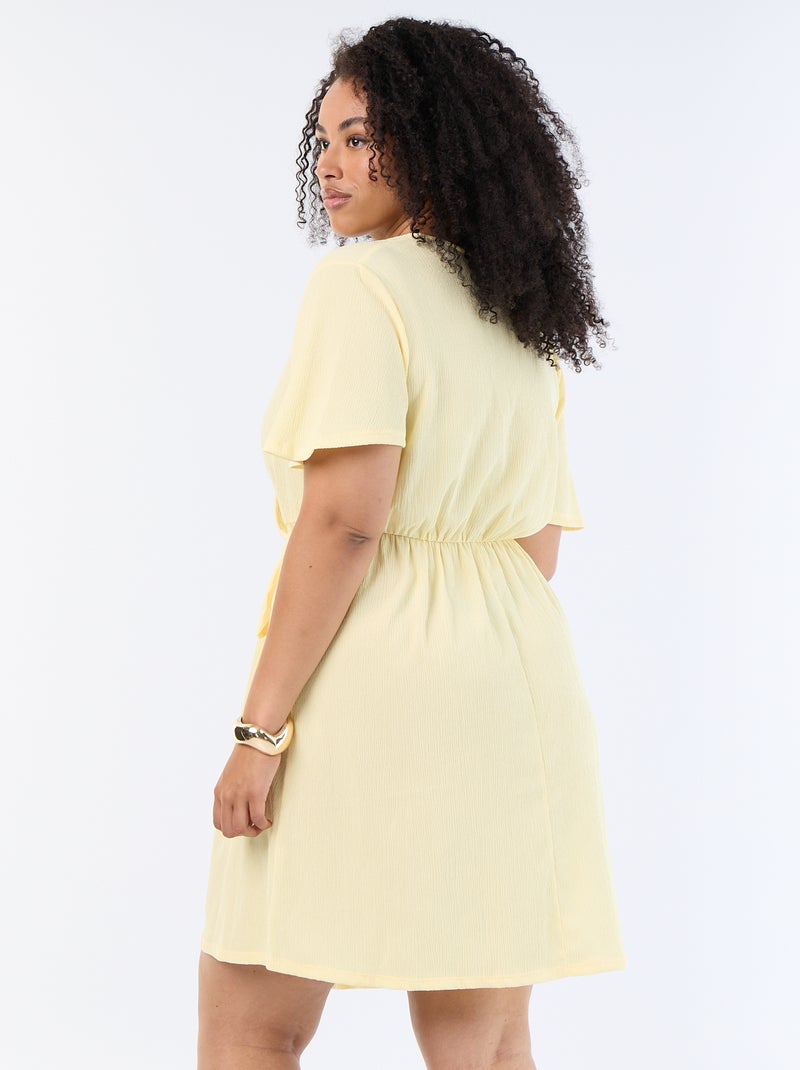 Vestido cruzado de punto gofrado Amarillo - Kiabi
