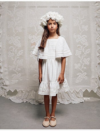 Vestido de algodón con mangas tipo capa y cinturón