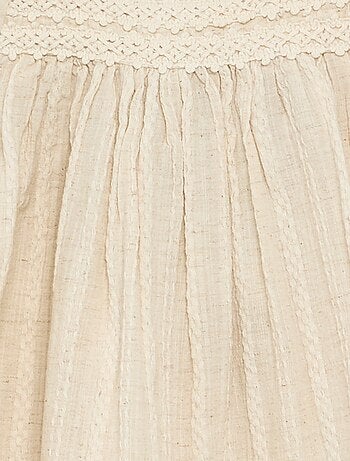 Vestido de algodón y lino con detalles de macramé