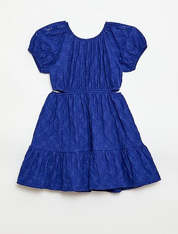 Vestido de broderie inglesa