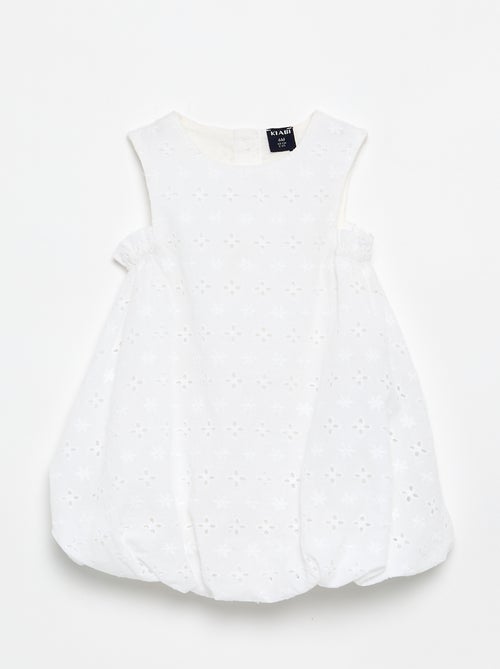 Vestido de corte globo con bordados ingleses - Kiabi