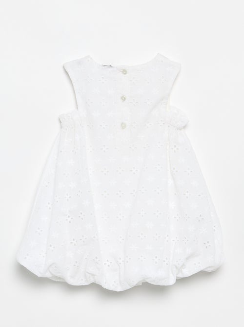 Vestido de corte globo con bordados ingleses - Kiabi