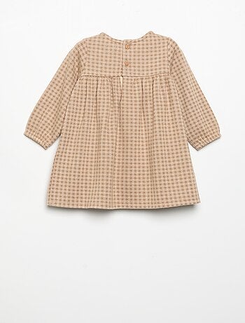 Vestido de cuadros y manga larga