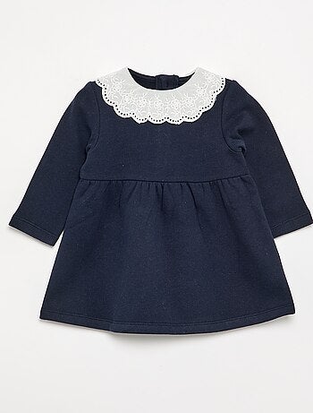 Vestido de felpa de manga larga con cuello bordado