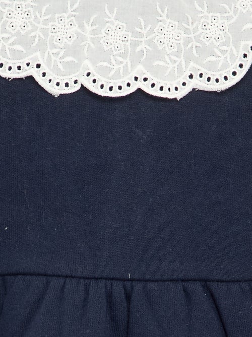 Vestido de felpa de manga larga con cuello bordado - Kiabi Vestido de felpa de manga larga con cuello bordado - Kiabi