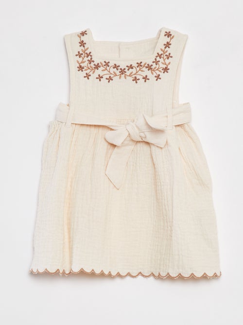 Vestido de gasa de algodón bordado con cinturón - Kiabi