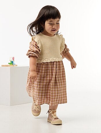 Vestido de gasa de algodón con efecto 2 en 1 chaleco de crochet