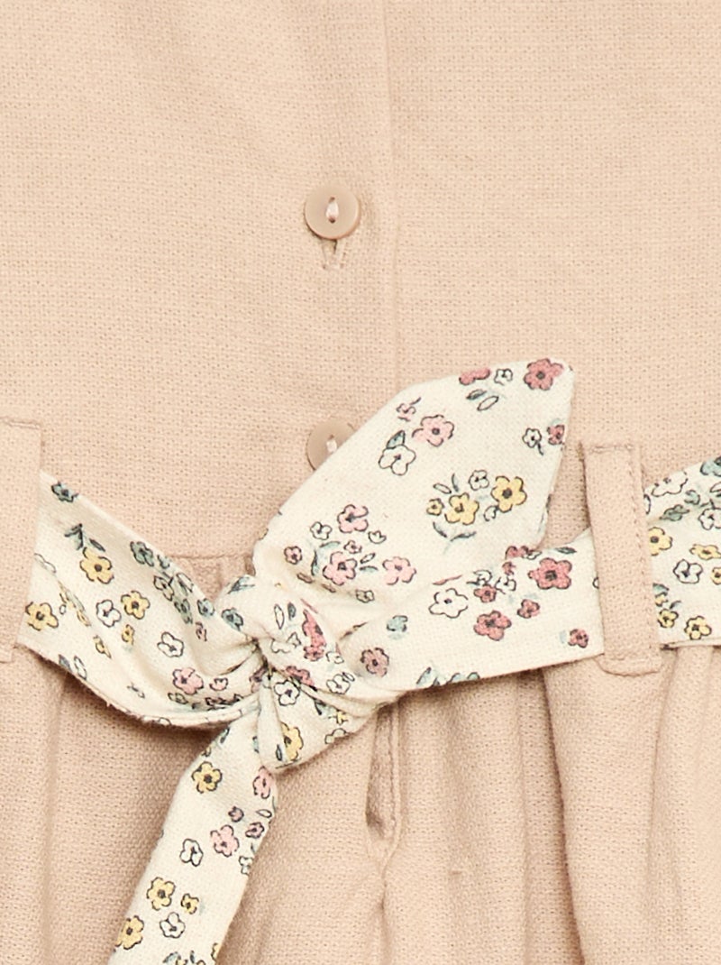 Vestido de lino mezclado con cinturón Beige - Kiabi