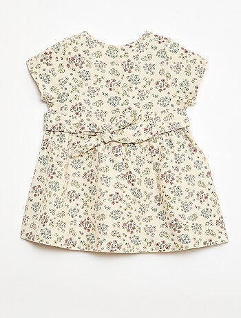 Vestido de lino mezclado con cinturón