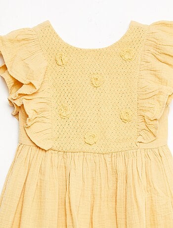 Vestido de manga corta con bordados en el cuello de algodón