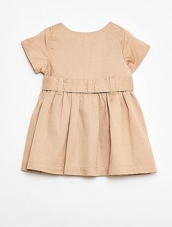 Vestido de manga corta con cinturón para anudar