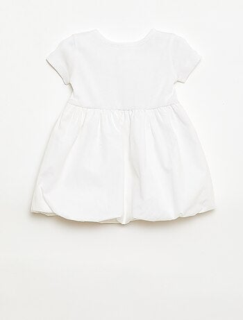 Vestido de manga corta con forma de globo