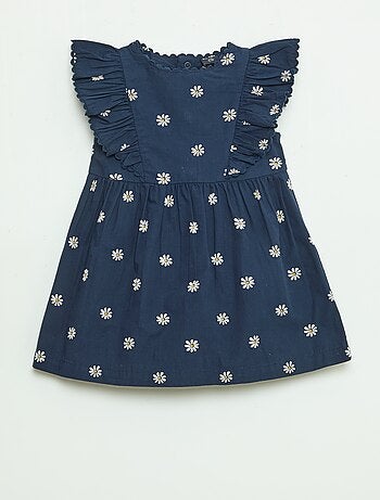 Vestido de manga corta con volantes