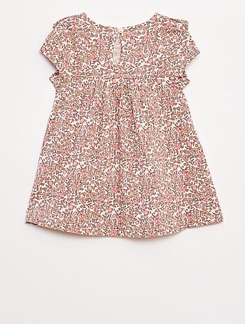 Vestido de manga corta con volantes