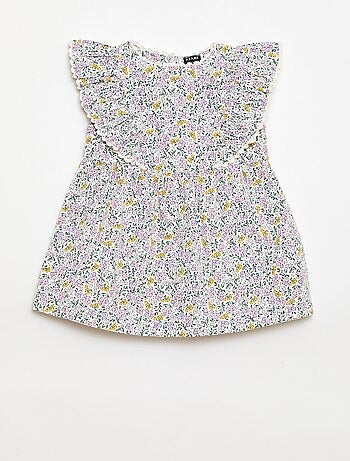 Vestido de manga corta con volantes