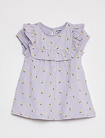 Vestido de manga corta con volantes