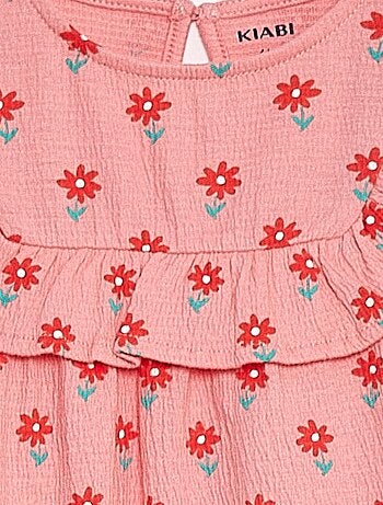 Vestido de manga corta con volantes