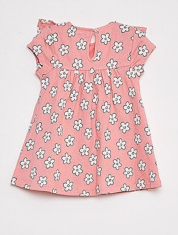 Vestido de manga corta con volantes