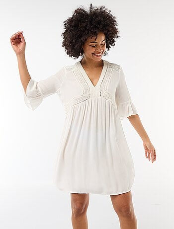 Vestido de playa de punto crepé y macramé